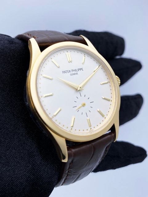Patek Philippe Calatrava 5196J-001 Image 3